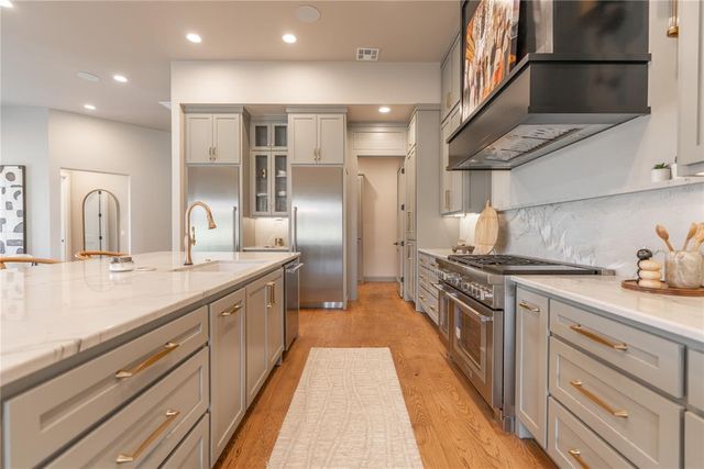 6017 Royal Abbey Court, Edmond, OK 73034