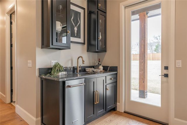 6017 Royal Abbey Court, Edmond, OK 73034