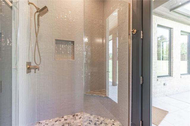 6017 Royal Abbey Court, Edmond, OK 73034