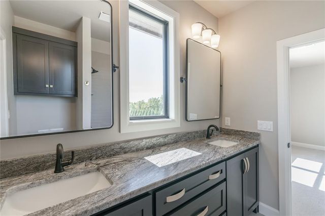 6017 Royal Abbey Court, Edmond, OK 73034