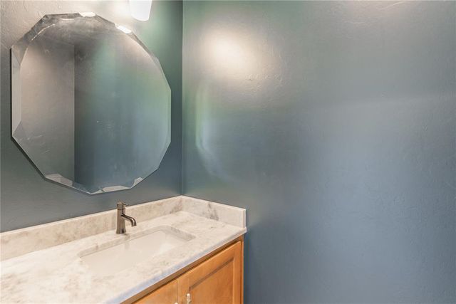 6017 Royal Abbey Court, Edmond, OK 73034