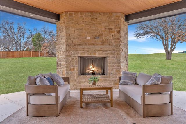 6017 Royal Abbey Court, Edmond, OK 73034