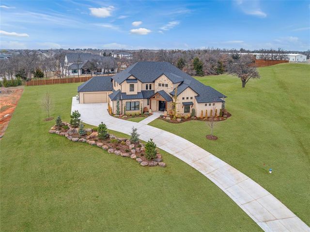 6017 Royal Abbey Court, Edmond, OK 73034