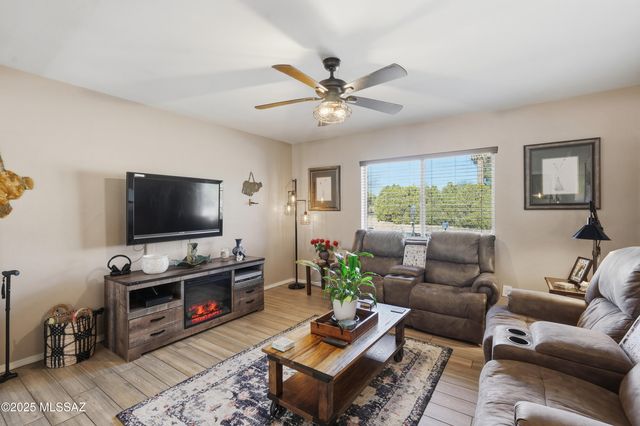 42 E La Grosella, Green Valley, AZ 85614