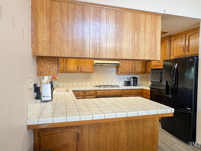 7229 Yuma Way, Bakersfield, CA 93308