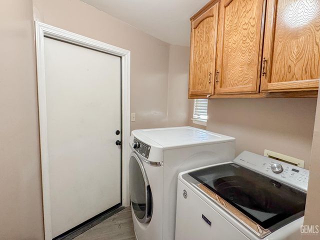 7229 Yuma Way, Bakersfield, CA 93308