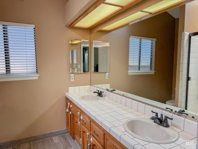 7229 Yuma Way, Bakersfield, CA 93308