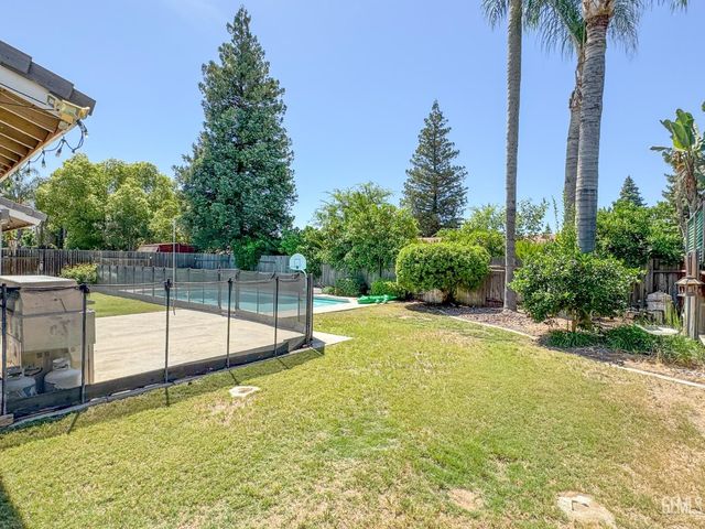 7229 Yuma Way, Bakersfield, CA 93308