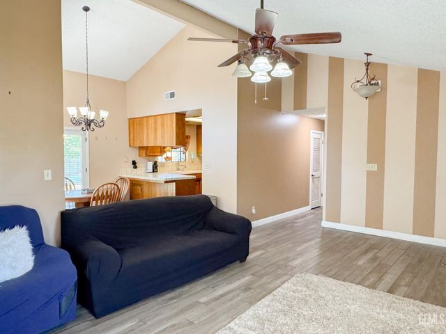 7229 Yuma Way, Bakersfield, CA 93308