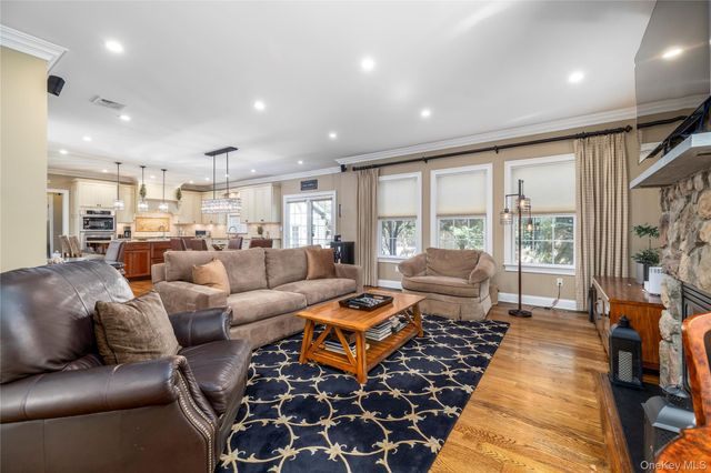 121 Harvard Avenue, Rockville Centre, NY 11570