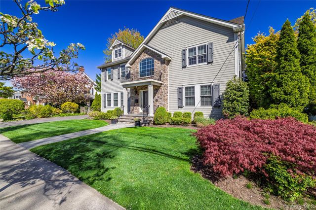 121 Harvard Avenue, Rockville Centre, NY 11570