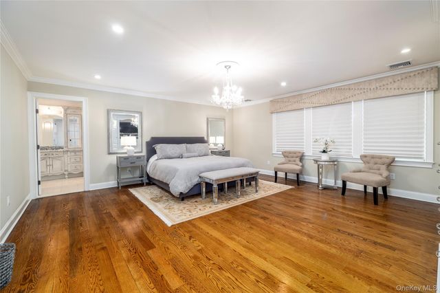121 Harvard Avenue, Rockville Centre, NY 11570