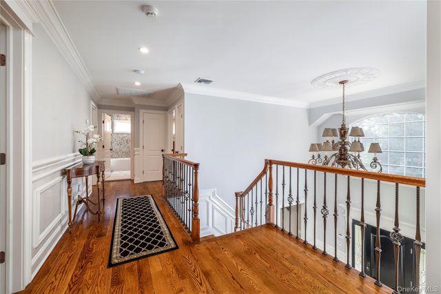 121 Harvard Avenue, Rockville Centre, NY 11570
