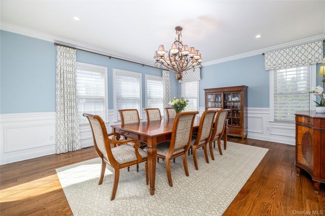 121 Harvard Avenue, Rockville Centre, NY 11570