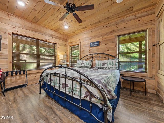 2724 Pine Crest Lane, Sevierville, TN 37862