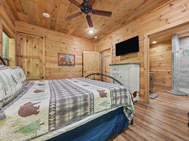 2724 Pine Crest Lane, Sevierville, TN 37862