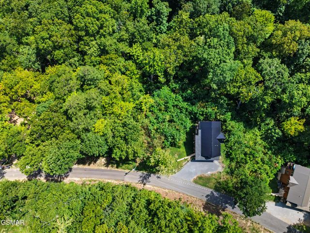 2724 Pine Crest Lane, Sevierville, TN 37862