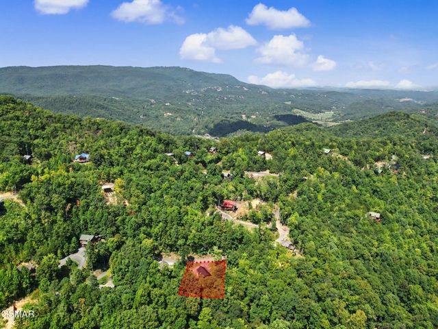 2724 Pine Crest Lane, Sevierville, TN 37862