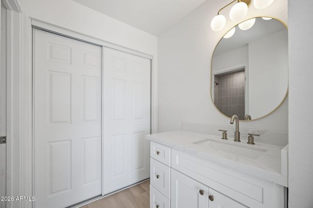 8011 N 49TH Avenue, Glendale, AZ 85302
