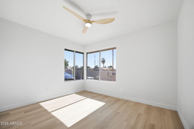 8011 N 49TH Avenue, Glendale, AZ 85302