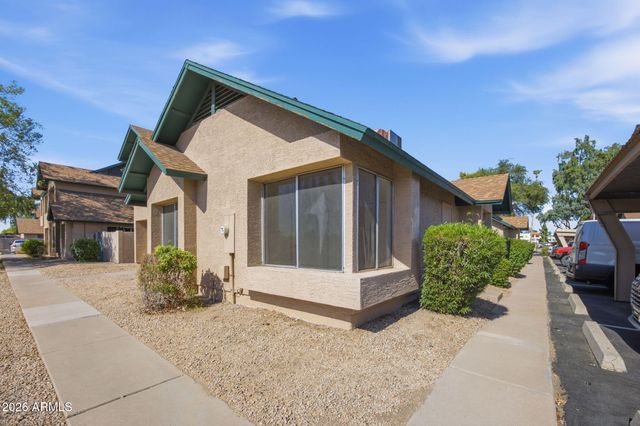 8011 N 49TH Avenue, Glendale, AZ 85302