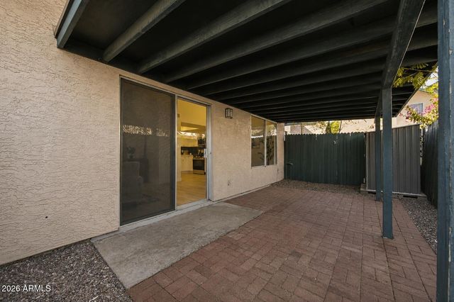 8011 N 49TH Avenue, Glendale, AZ 85302