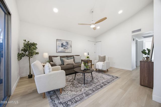 8011 N 49TH Avenue, Glendale, AZ 85302