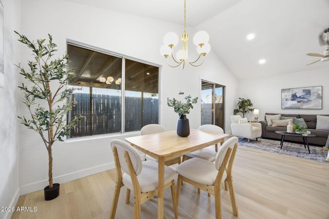 8011 N 49TH Avenue, Glendale, AZ 85302