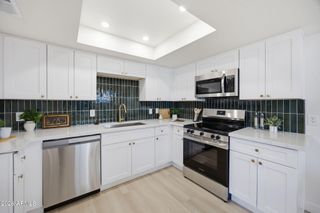 8011 N 49TH Avenue, Glendale, AZ 85302