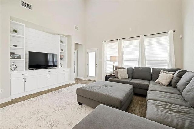 165 Carlina LOOP, Liberty Hill, TX 78642