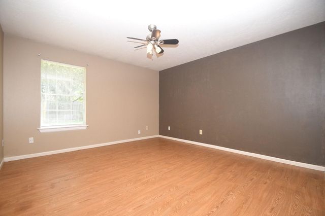 2411 Country Place Drive, Richmond, TX 77406