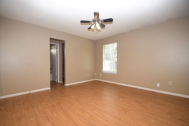 2411 Country Place Drive, Richmond, TX 77406