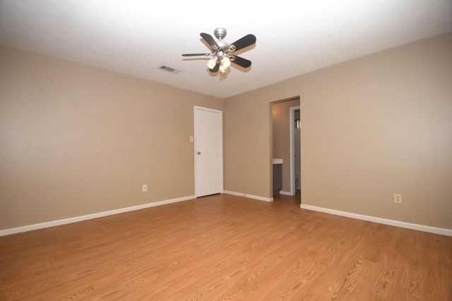 2411 Country Place Drive, Richmond, TX 77406