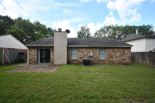 2411 Country Place Drive, Richmond, TX 77406