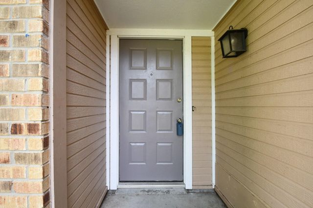 2411 Country Place Drive, Richmond, TX 77406