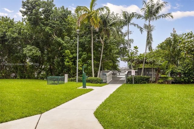 2287 NE 122nd St 2287, North Miami, FL 33181