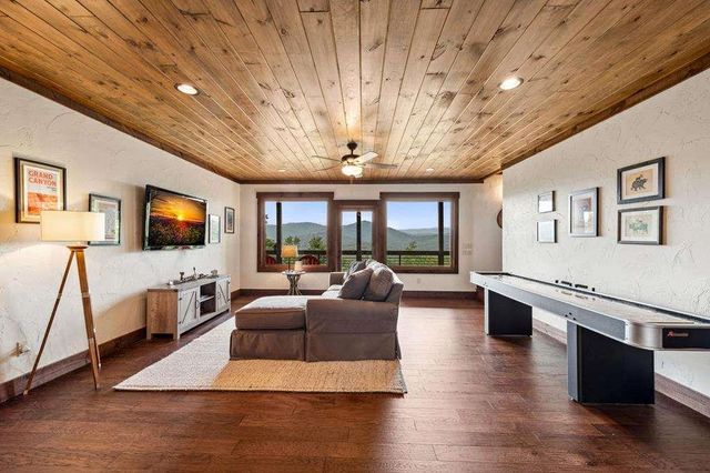 370 High Ridge Road, Epworth, GA 30541