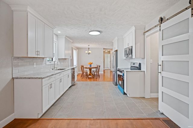 4078 W 100 N Road, Kokomo, IN 46901