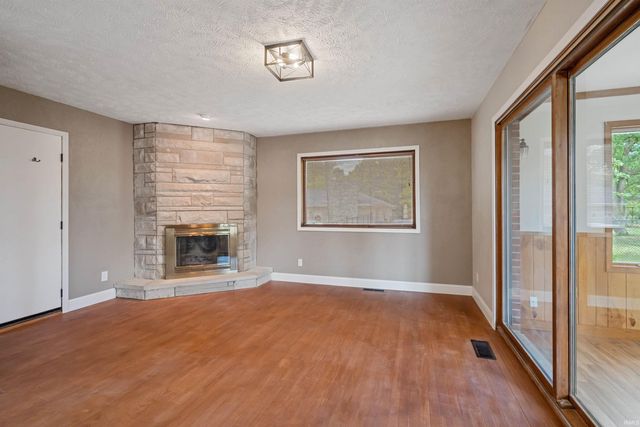 4078 W 100 N Road, Kokomo, IN 46901