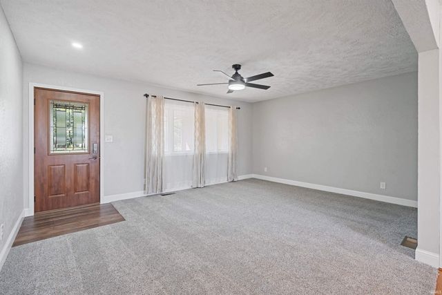 4078 W 100 N Road, Kokomo, IN 46901