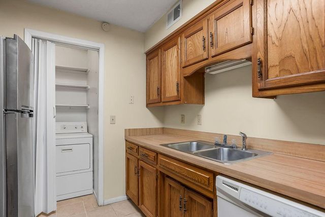 12739 W 110th Terrace, Overland Park, KS 66210