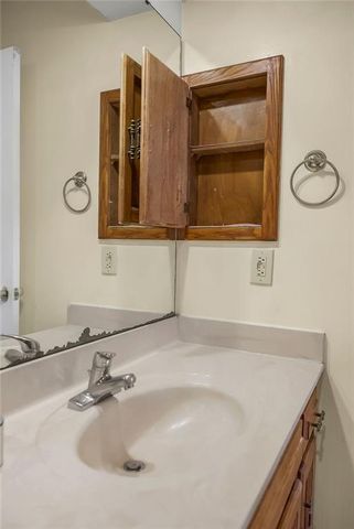 12739 W 110th Terrace, Overland Park, KS 66210