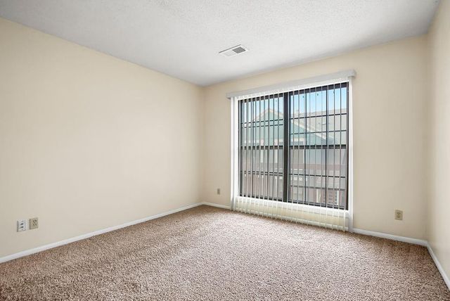 12739 W 110th Terrace, Overland Park, KS 66210