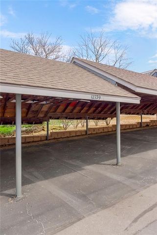 12739 W 110th Terrace, Overland Park, KS 66210