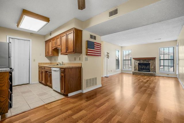 12739 W 110th Terrace, Overland Park, KS 66210