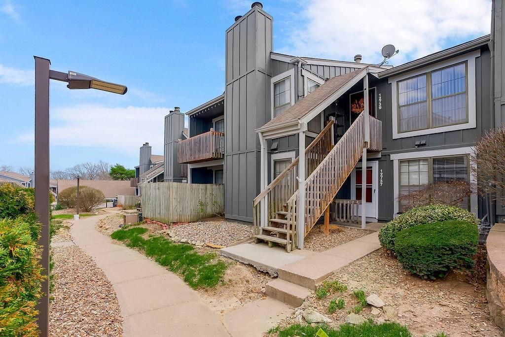 12739 W 110th Terrace, Overland Park, KS 66210