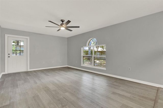 809 DEER GLEN COURT, Fruitland Park, FL 34731