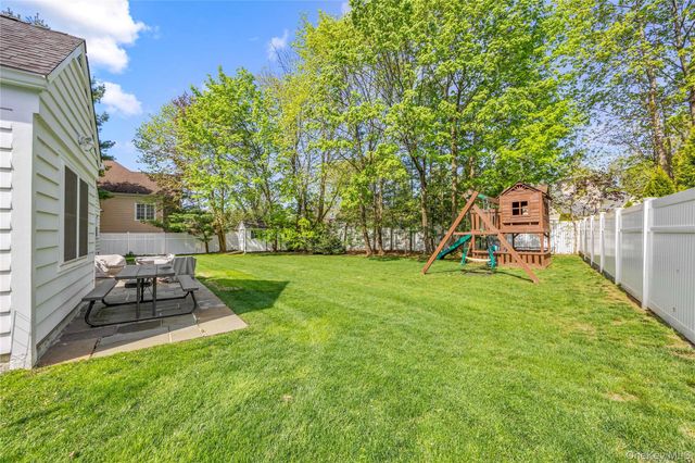 50 Wilmot Road, New Rochelle, NY 10804