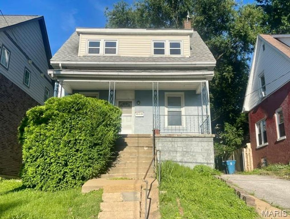 2622 Lyle Avenue, Maplewood, MO 63143
