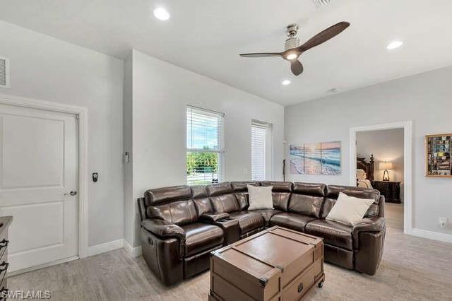 3196 Connecticut AVE, Naples, FL 34112